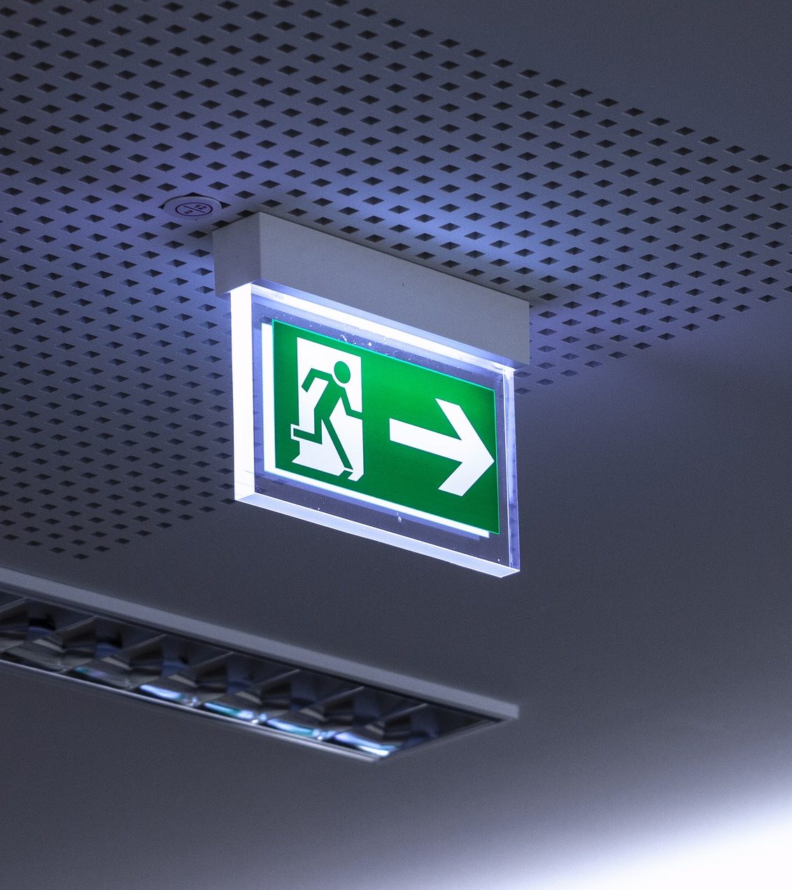 Un panneau de sortie de secours