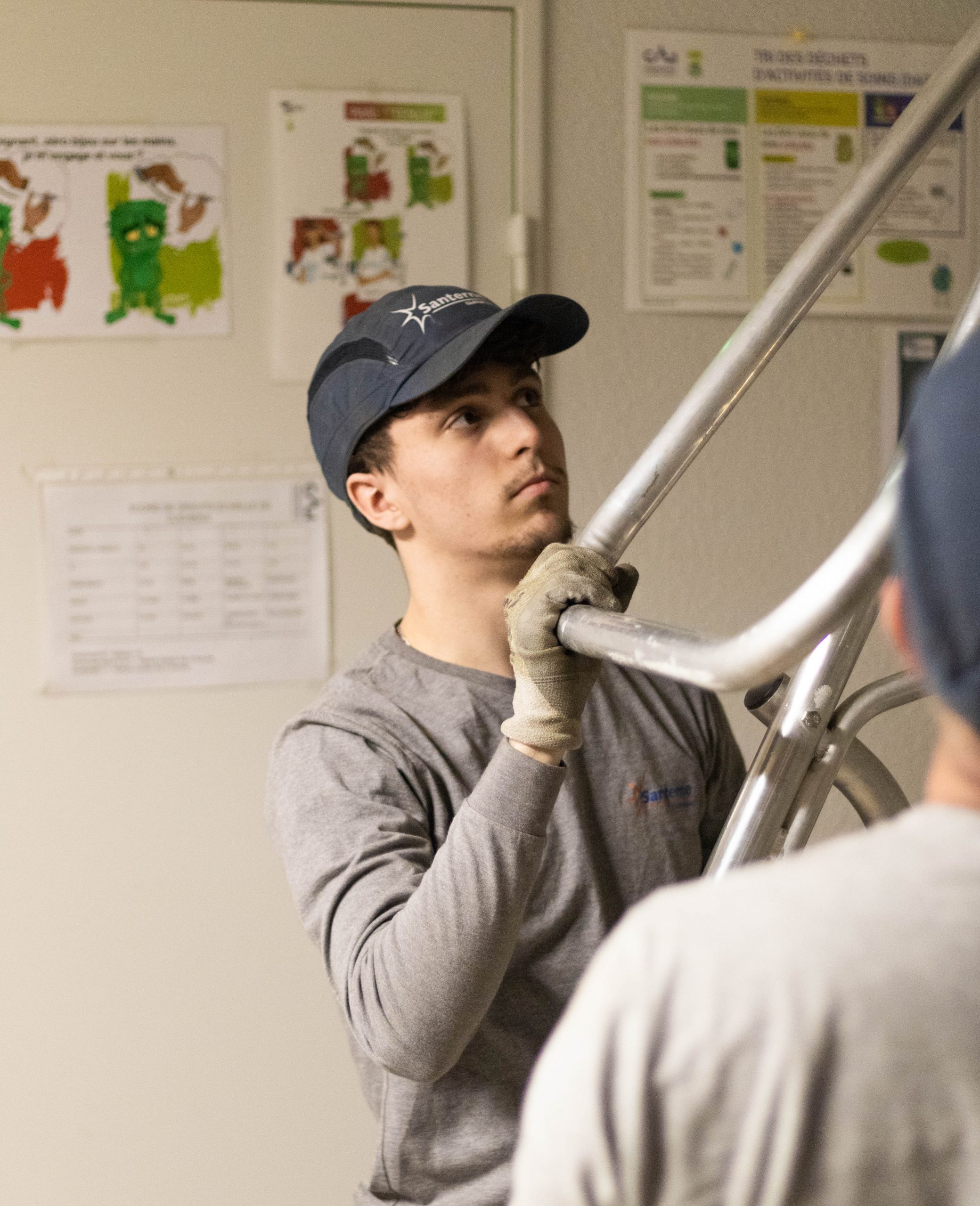 Un employé de Santerne Clermont-Ferrand